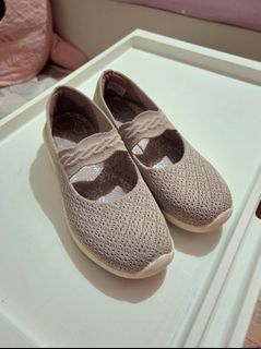 (Category: ) located in . Submitted by huda_wardrobe (Listing ID 1467905961, Image 1). Description: .