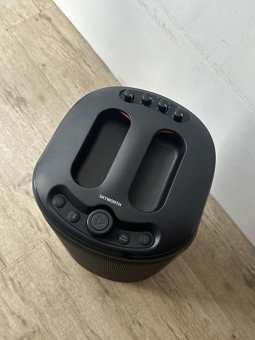SKYWORTH Sound 2 Drum Party Speaker (Category: Soundbars, Speakers & Amplifiers) located in Imus. Submitted by jc.07 (Listing ID 1467898601, Image 2). Description: 💯 Negotiable Price ⭐️ Condition: Like New ⚠️ Issue: Missing Aux Input and USB Input (Cords can be bought 100-250 Php online) ✅ Included: Speaker, Two Microphones, Remote, Box .