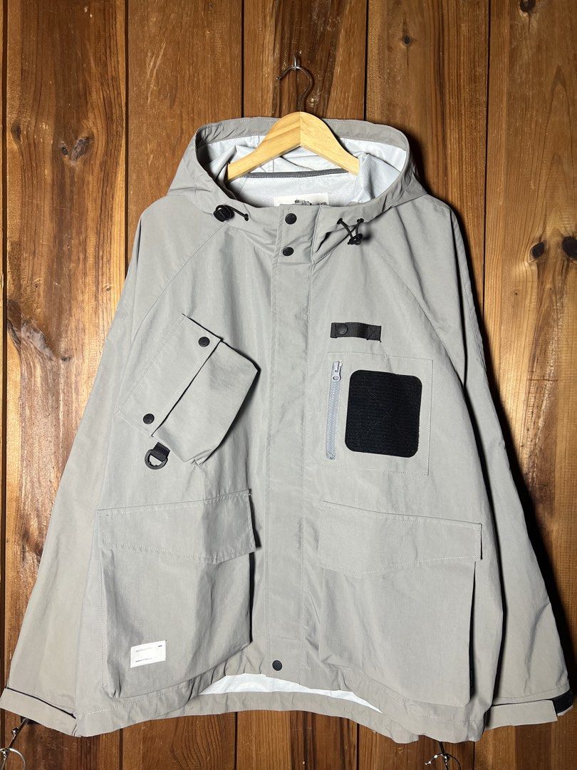 SMKL Utility Goretex Windbreaker (Category: Coats, Jackets and Outerwear) located in Baguio. Submitted by kAzuMi41 (Listing ID 1467956389, Image 2). Description: SMKL Utility Goretex Windbreaker Good for Heavy Rain Large size.