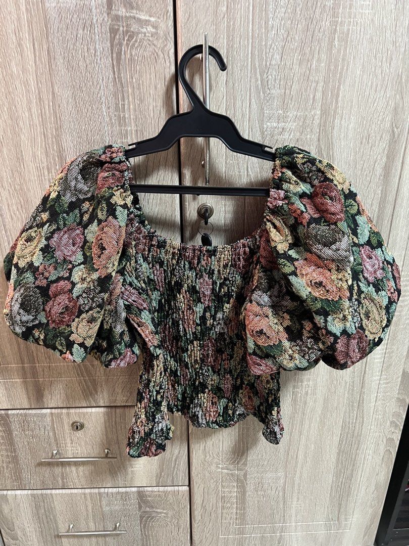 smoked puff sleeve top (Category: Blouses) located in Manila. Submitted by wsangelescloset (Listing ID 1467980785, Image 1). Description: .