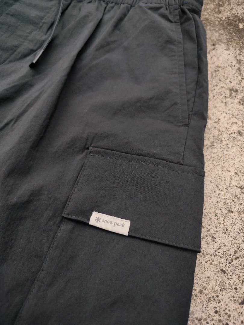 Snowpeak Nylon Cargo Short (Category: Shorts) located in Midsayap. Submitted by rogeandrei29987 (Listing ID 1468035806, Image 2). Description: 📌Snowpeak •M on tag •28-34 waist, 18 length, 11.5 LO •10/10 cr •No issue/As New MOP: Gcash Courier✈️: Flash Express Unli vouch/Vc with item Loc: Parang, Maguindanao❤️.