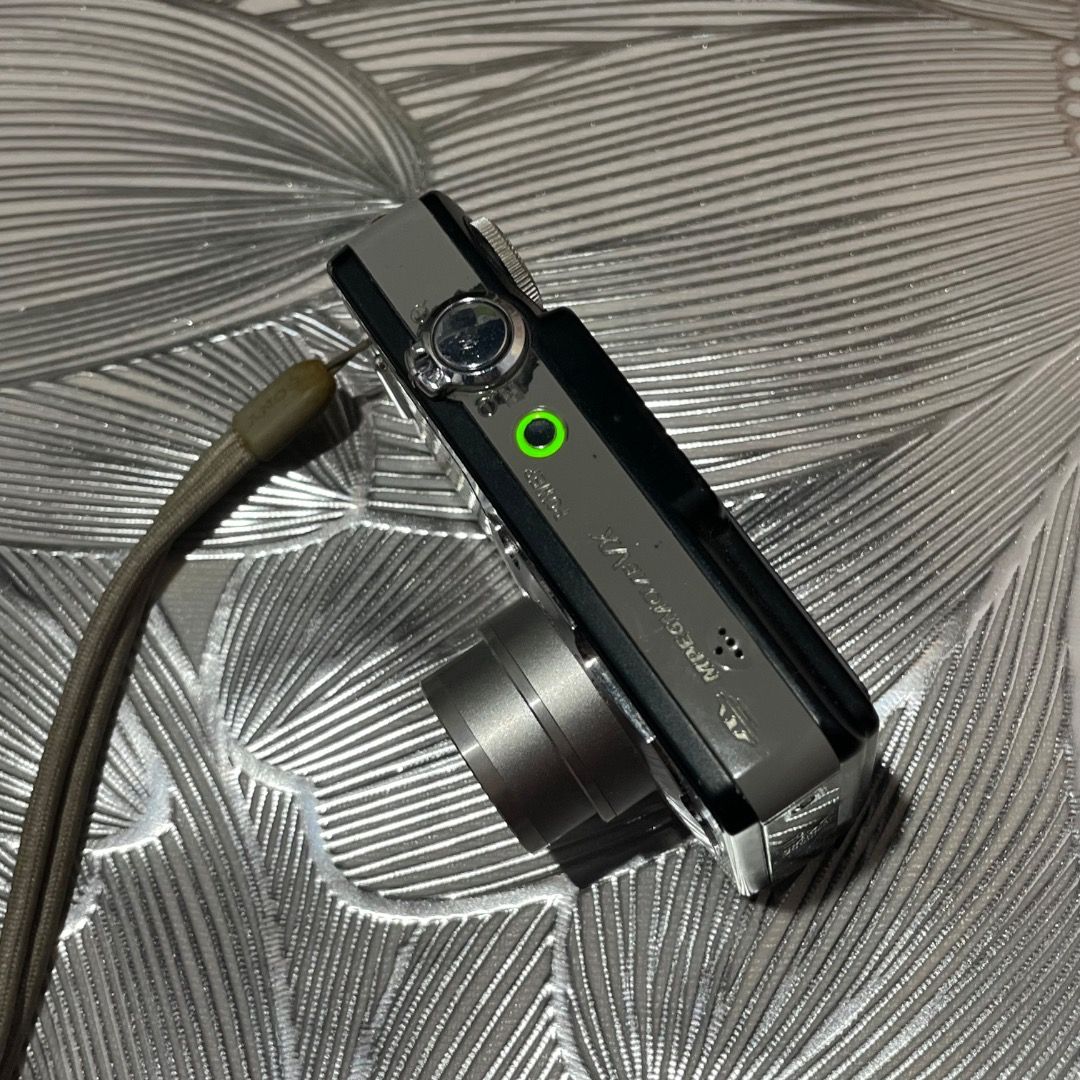Sony Cyber-shot DSC-W50 Digital Camera DigiCam (Category: Cameras) located in Quezon City. Submitted by my_cabinet (Listing ID 1467884764, Image 2). Description: First to pay basis! ♡ READ T&C on bio first before offering! • Flash - Working! • All buttons working • Body condition: See pics Inclusions: • Battery • Strap ✉️: No battery lock but with door! Medyo hazy ang outputs Sample shots/video will be sent thru IG/IMS/DRIVE 📍Quezon City 🚗 J&T 