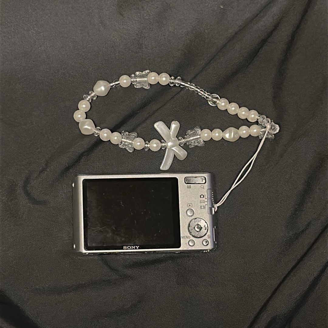 Sony Cybershot DSC-W530 (Category: Cameras) located in Aroroy. Submitted by as3sssz (Listing ID 1467976348, Image 3). Description: INCLUSIONS: ᢉ𐭩 Unit ᢉ𐭩 Pouch ᢉ𐭩 Freebies ᢉ𐭩 SD ᢉ𐭩 Battery ᢉ𐭩 Charger ISSUE Think white line on the LCD on the left side (Does not affect the overall experience and outputs) 📍 Meet-up: Legazpi City, Albay 📦 Payment: GCash / MariBank / GOtyme 🚚 MOD: J&T / LBC — First to Pay Basis .