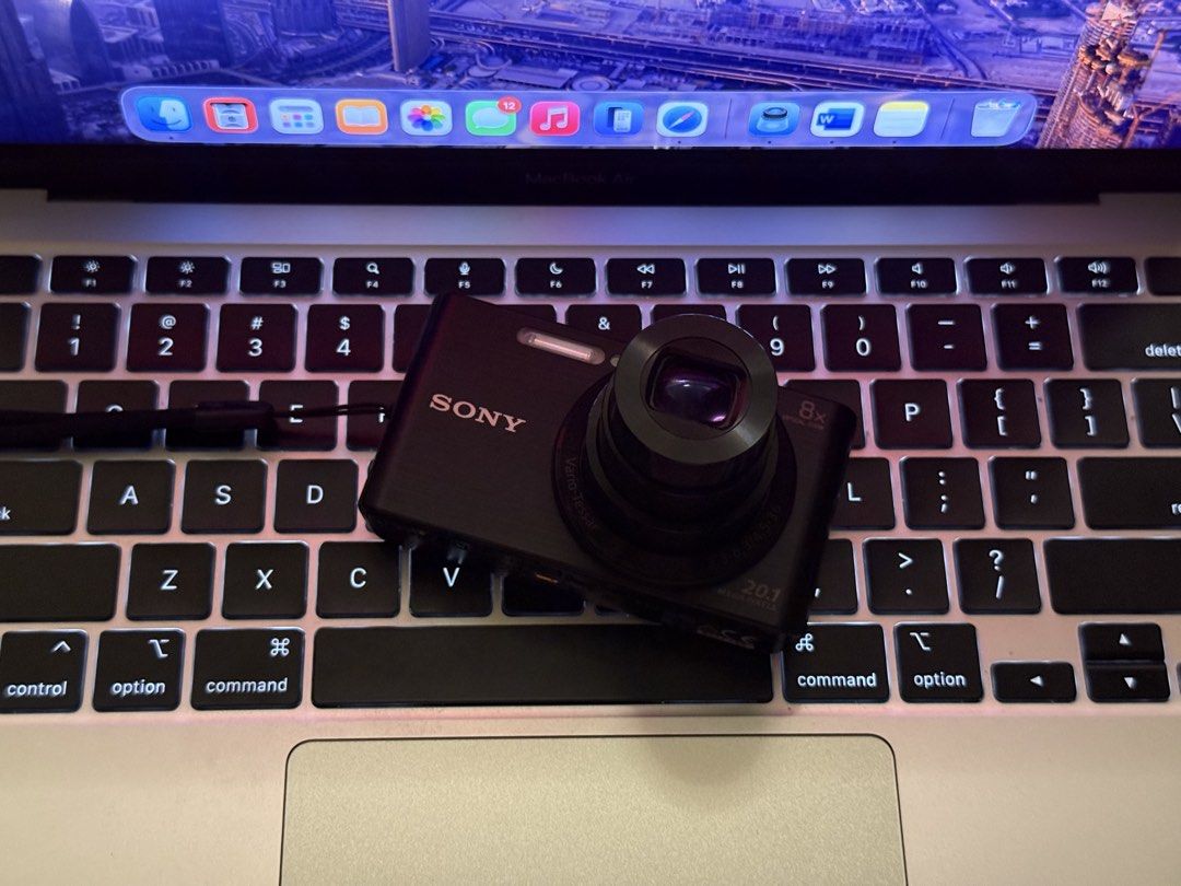 SONY CYBERSHOT DSC-W830 (Category: Cameras) located in Manila. Submitted by digifaves.ph (Listing ID 1468029605, Image 1). Description: SONY CYBERSHOT DSC-W830 SN8277139 ₱8999 20.1MP 8x Optical Zoom Body condition: 9.9/10 NO FUNCTIONAL ISSUES: flash, zoom, and buttons are all working. inclusion: unit, battery, sd card, universal charger, wrist strap, and camera pouch. READY TO USE! Location: Manila Payment Methods: Cash, GCash, or Bank Transfer D