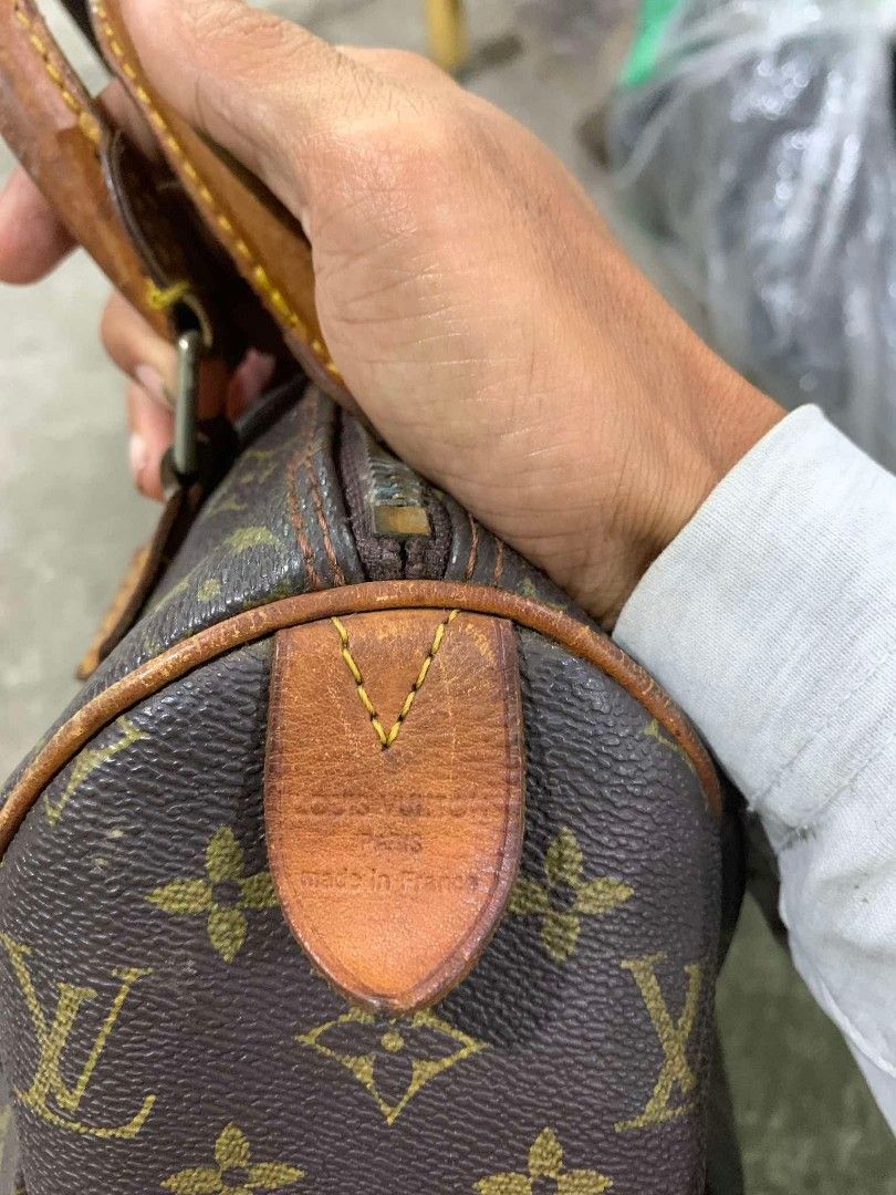 SPEEDY 30 (Category: Luxury Bags & Wallets) located in Cagayan de Oro. Submitted by mysticdolphin.62c23a (Listing ID 1467967316, Image 2). Description: SPEEDY 30 EXCELLENT 9*5COLORATE MINOR ISSUE.