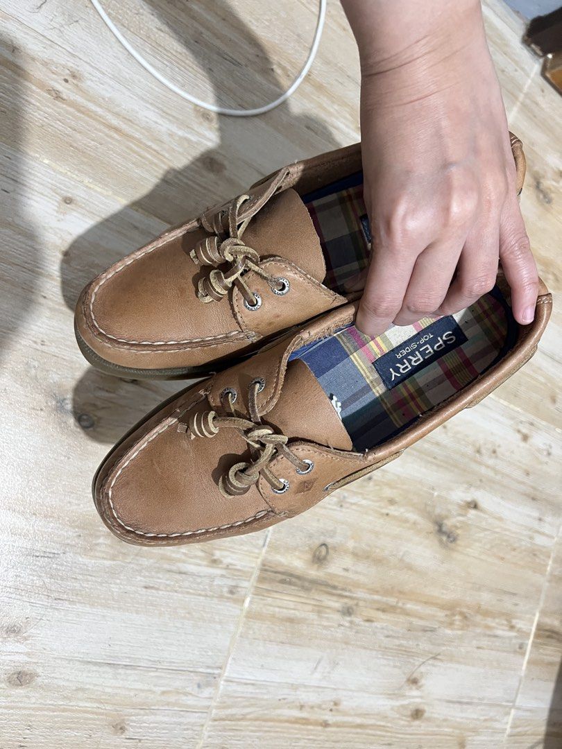 Sperry Authentic Original 2 eye boat shoes (Category: Loafers) located in Manila. Submitted by noahnoah28 (Listing ID 1467997879, Image 1). Description: Sahara colorway Fits 23.5-24cm. Used a couple of times only then stored. No box. Add 79 for sf .