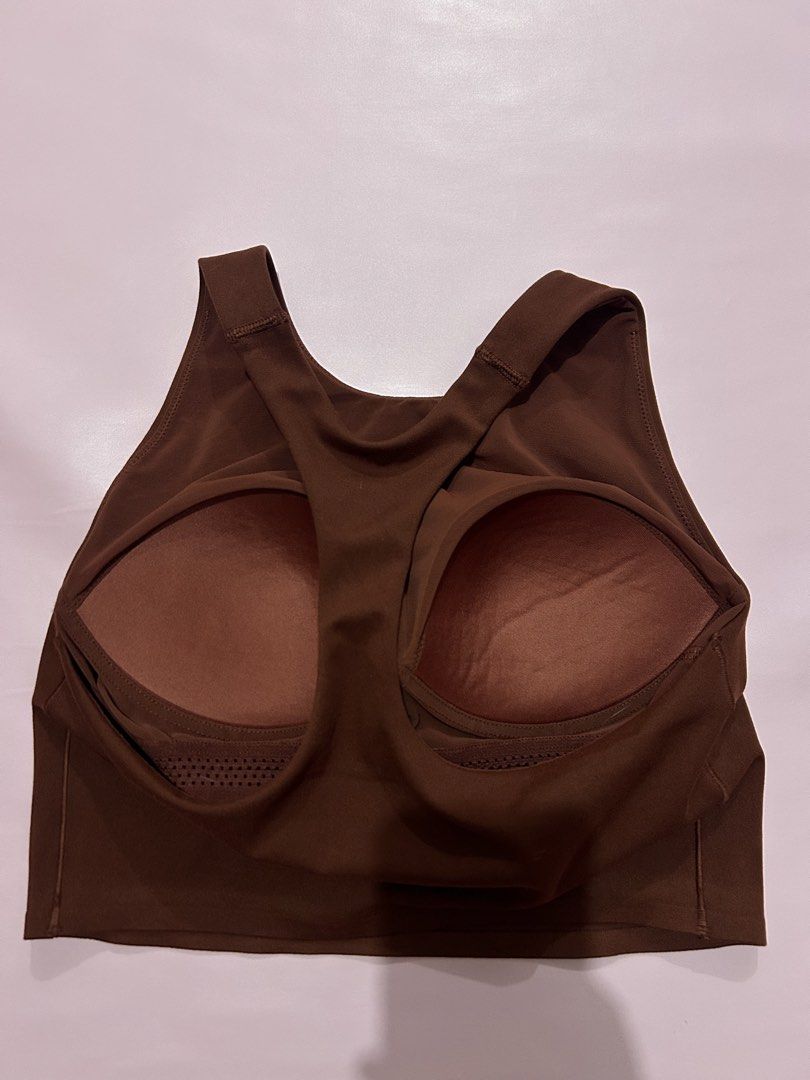 Sports Bra (Category: Activewear) located in Manila. Submitted by chen_clybelles (Listing ID 1467946996, Image 3). Description: .