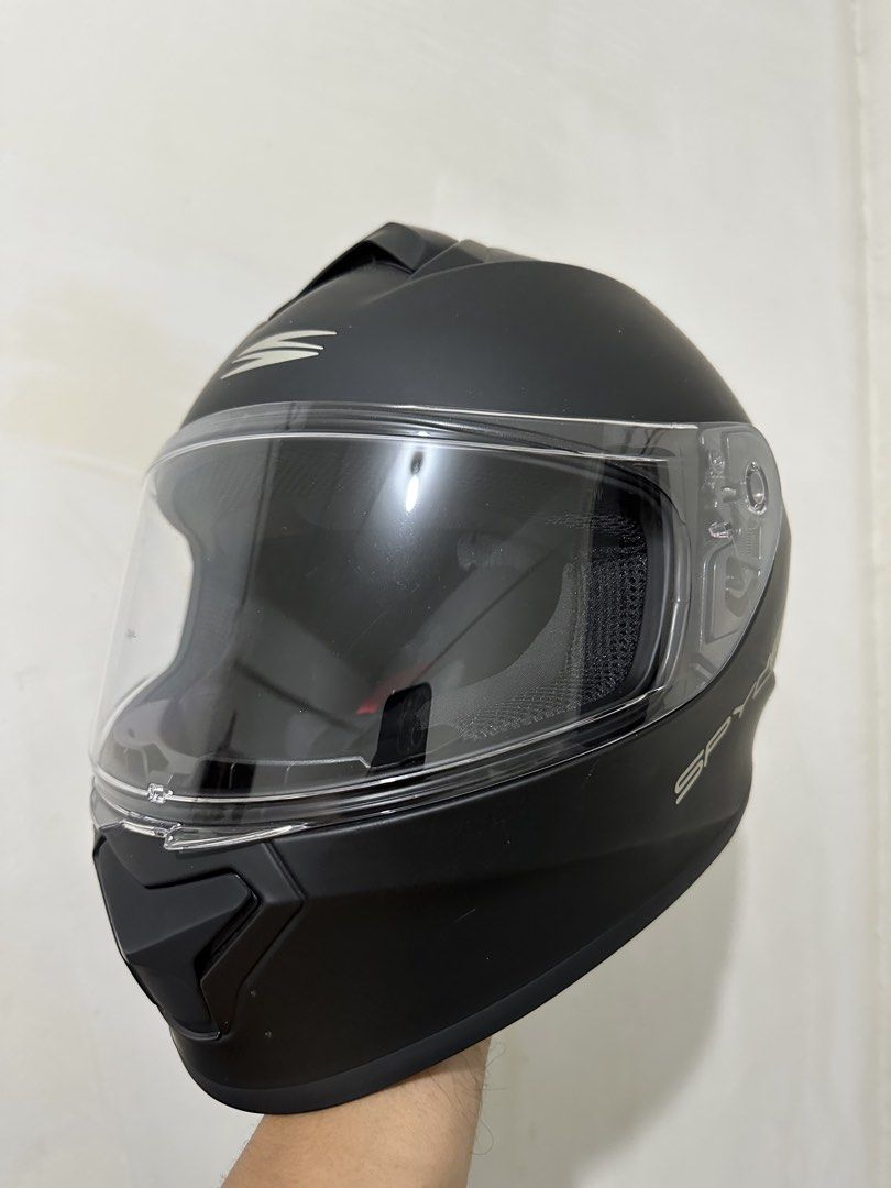 Spyder Spike 2 Helmet XL (Category: Helmets and other Riding Gears) located in Quezon City. Submitted by sonest (Listing ID 1468006126, Image 1). Description: Condition: Good. Used only for less than 10 times. Comes with a drawstring bag and extra visor. Selling price: ₱3000.
