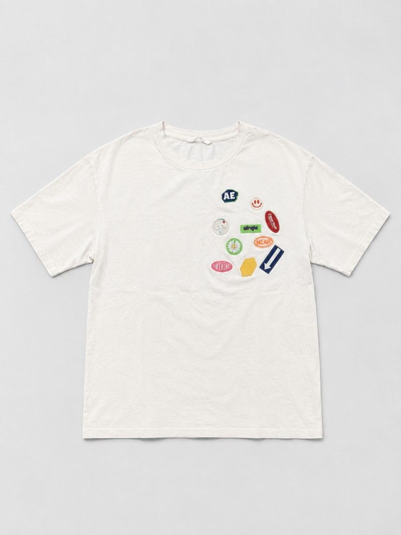 SR GQ Modern Multi-Badge Patch Tee (Category: Tshirts & Polo Shirts ) located in Lapu Lapu. Submitted by rebuild.arkives (Listing ID 1467932498, Image 1). Description: ‎SR GQ Modern Multi-Badge Patch Tee ‎ ‎📏 Size Guide (Inches): ‎Length: 28 ‎Width: 22 ‎ ‎Color: 10/10 ‎Condition: 10/10 ‎Issue: None ‎📝 Heads up: ‎• This is a thrift item so please manage your expectations. ‎• Color may slightly differ due to lighting. ‎• Washed and ready to wear.