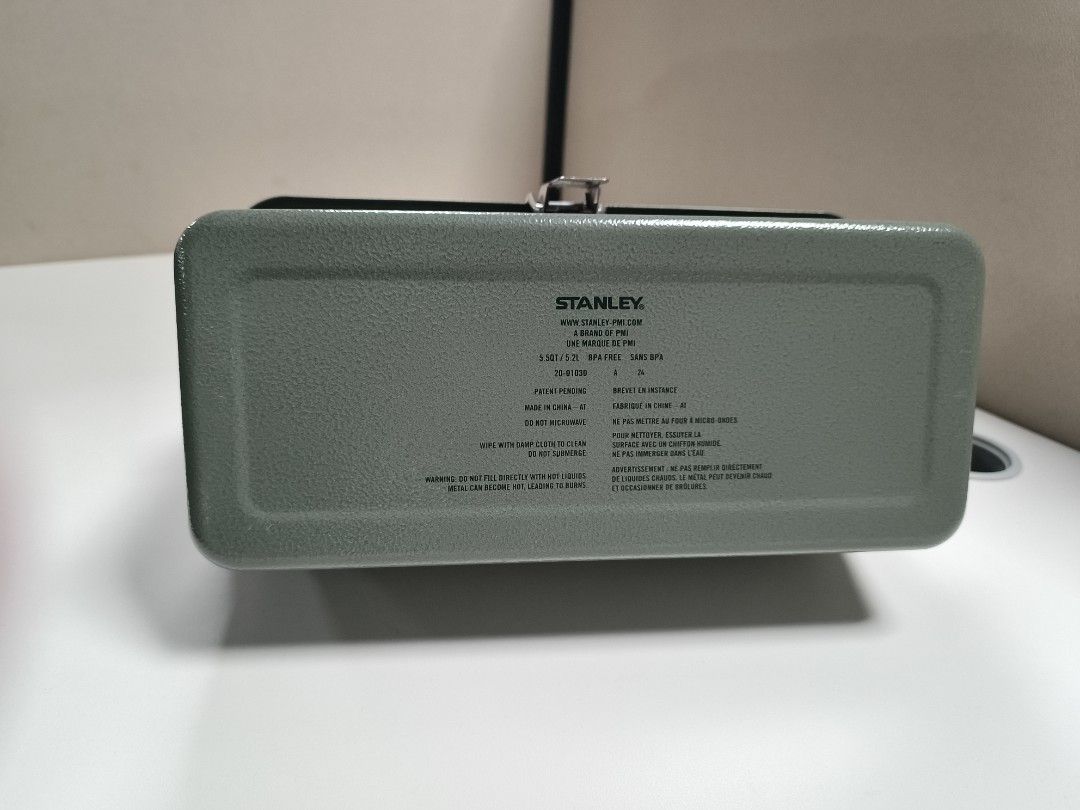 Stanley Classic Lunch Box Green 5.5QT (Category: Food Organization & Storage) located in Quezon City. Submitted by jdonor (Listing ID 1467849191, Image 3). Description: - Authentic Stanley Classic Lunch Box in signature green - Durable steel construction with a secure latch closure and sturdy metal handle - Generous 5.5-quart (5.2L) capacity with a classic domed top - Clean interior, ready for daily use - Features official Stanley branding and ca