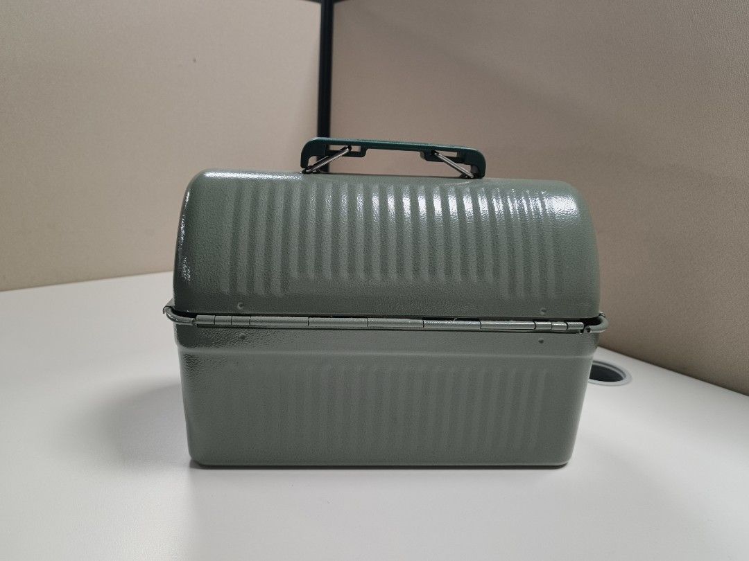 Stanley Classic Lunch Box Green 5.5QT (Category: Food Organization & Storage) located in Quezon City. Submitted by jdonor (Listing ID 1467849191, Image 2). Description: - Authentic Stanley Classic Lunch Box in signature green - Durable steel construction with a secure latch closure and sturdy metal handle - Generous 5.5-quart (5.2L) capacity with a classic domed top - Clean interior, ready for daily use - Features official Stanley branding and ca
