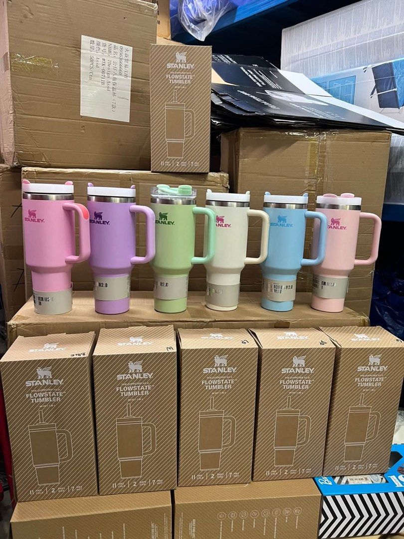 STANLEY TUMBLER (Category: Water Bottles & Tumblers) located in Caloocan City. Submitted by laulokinstr (Listing ID 1467889355, Image 1). Description: - never used - complete inclusions.