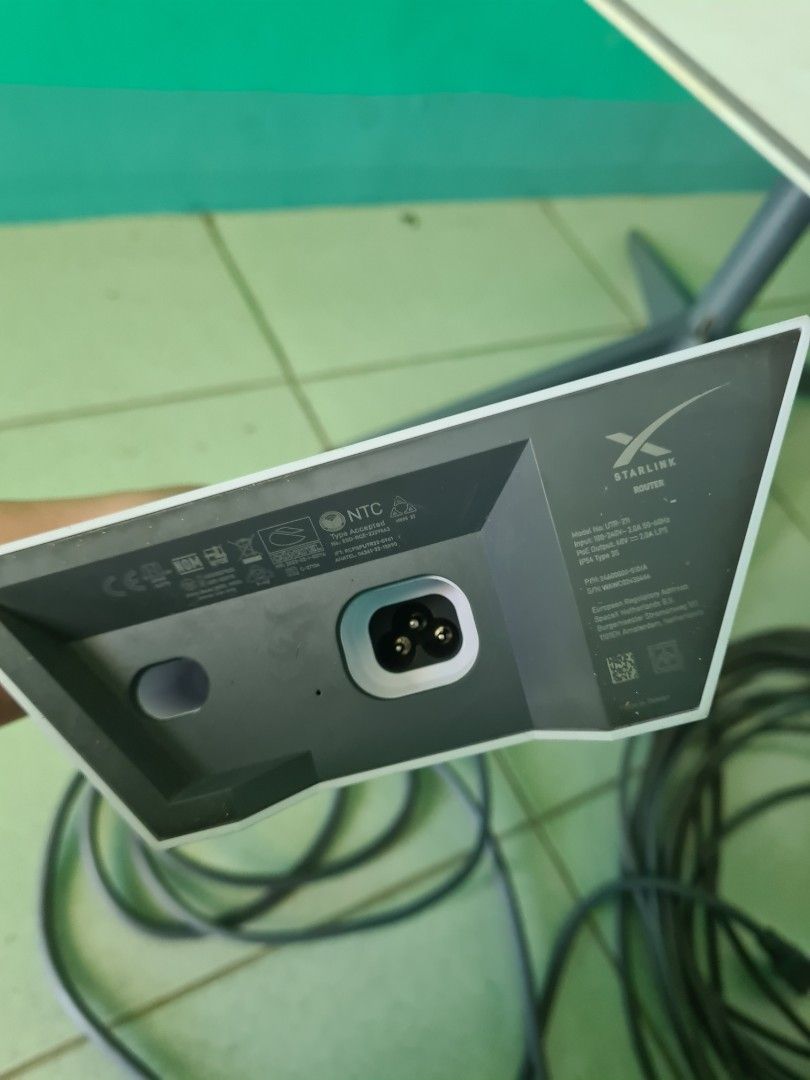 STARLINK ROUTER AND SATELLITE (Category: Networking) located in Malasiqui. Submitted by _clickmycloset (Listing ID 1468041826, Image 2). Description: STARLINK no box included. .