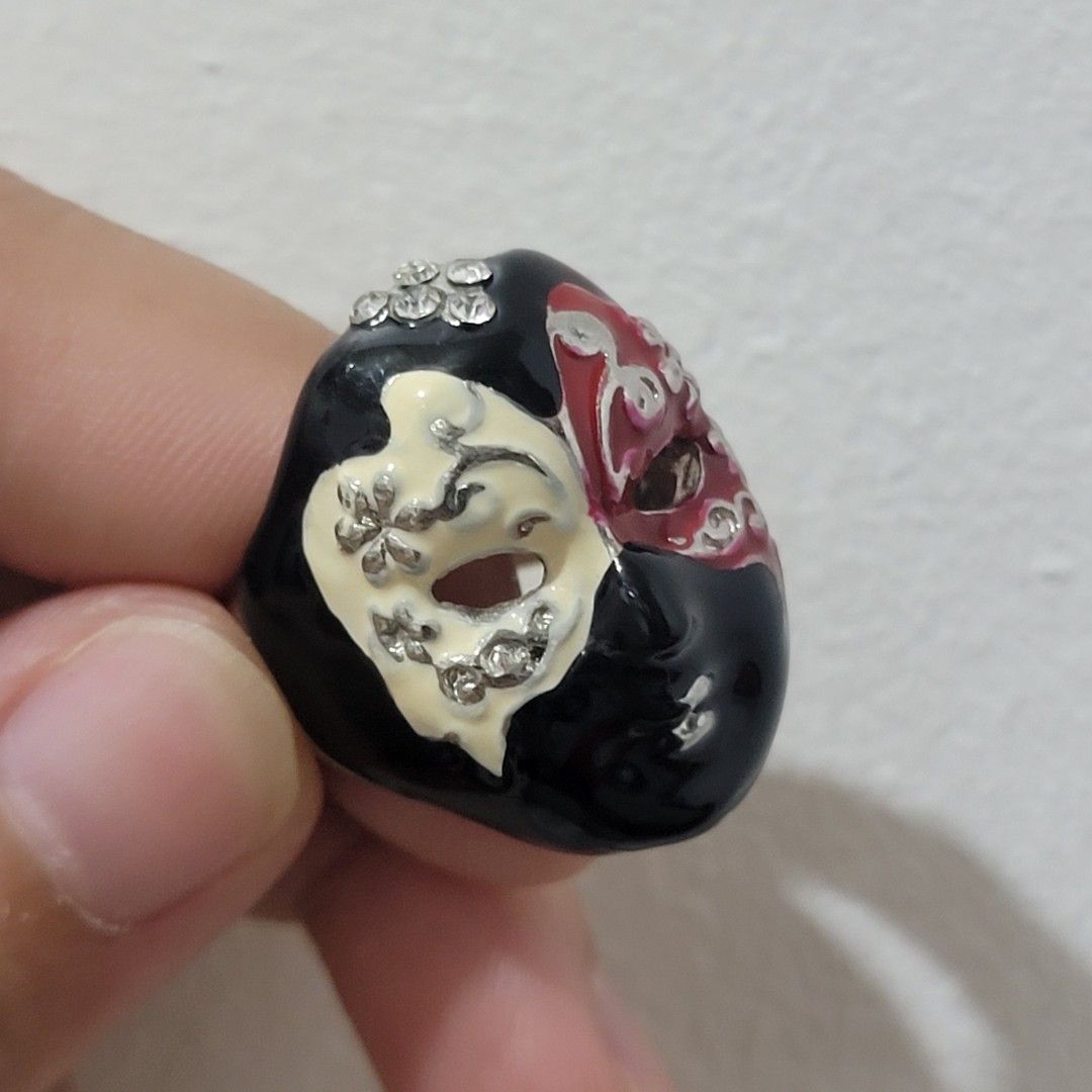 Statement Ring Mask Motif (Category: Rings) located in Quezon City. Submitted by akiyostudios (Listing ID 1467977762, Image 2). Description: .