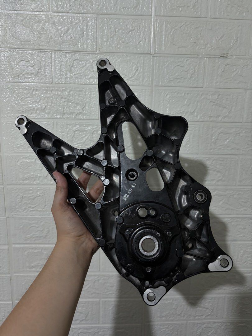 Stock Swingarm NMAX V3 (Category: Body Parts and Accessories) located in Rizal. Submitted by lacustodio_ (Listing ID 1467843917, Image 2). Description: For sale stock swingarm galing NMAX V3, halos wala pang buwan nagamit nagpalit agad ng setup kaya for sale. No issue, unli check all you want. Makinis pa, see pictures. All good and ready to use. Tanay, Rizal. Pwede pickup or meet-up sa malapit. Pwede rin J&T drop-off or Lalamove, sagot ng buyer y