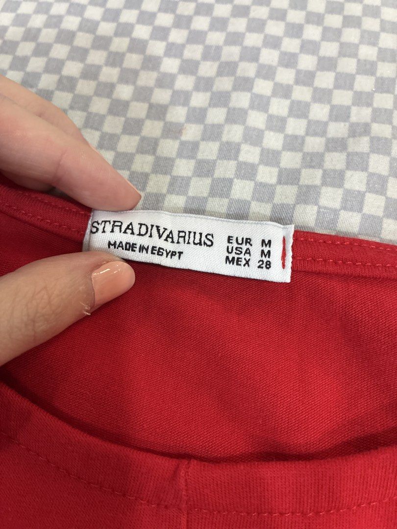 Stradivarius Red Twist Crop Top (Category: Shirts) located in Manila. Submitted by shopmyclothesguys (Listing ID 1467920503, Image 2). Description: - fits xs-s.