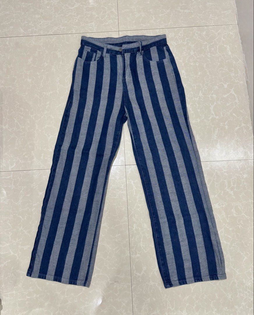 Stripes Denim Pants (size26-27) (Category: Jeans) located in Cavite. Submitted by gigi3175 (Listing ID 1467906052, Image 2). Description: .