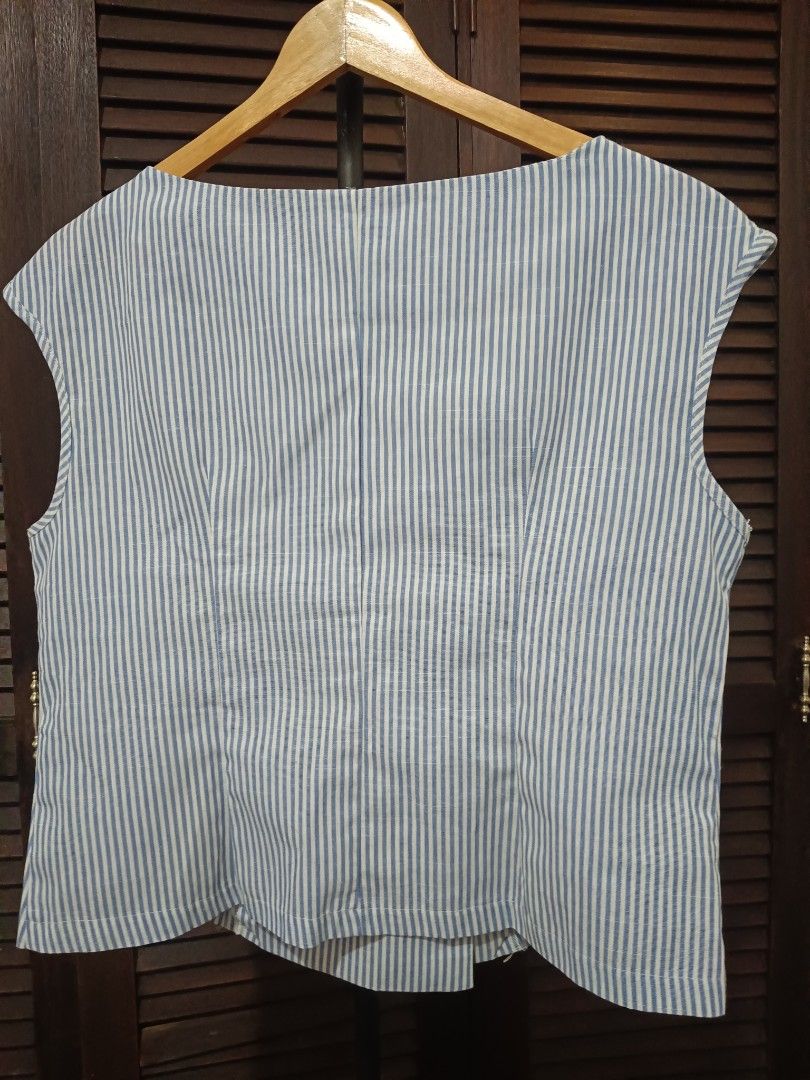 Stripes Linen (Category: Sleeveless) located in Manila. Submitted by byjrb (Listing ID 1468028805, Image 2). Description: 🛍️ Brand-new items from SHEIN, Emery Rose, Zaful & more! Size : Large 📦 Shipping: LBC / J&T / Lalamove 💸 MOP: GCash / BPI only DM for inquiries! 💌.