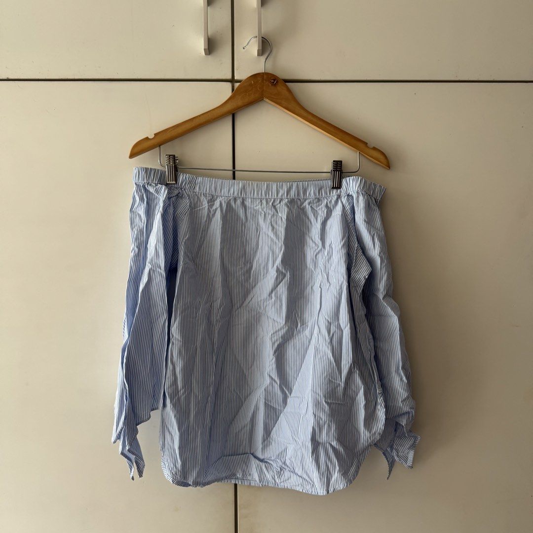 Stripes off shoulder (Category: Others Tops) located in Paranaque City. Submitted by ursaturdayfaves (Listing ID 1467919903, Image 1). Description: .