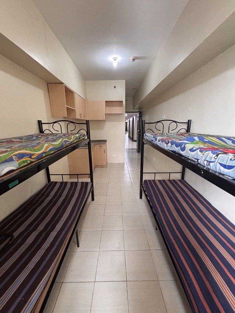 Studio Unit Crown Tower - Rush Sale (Category: Apartments & Condos) located in Quezon City. Submitted by keencloud_1234 (Listing ID 1467915584, Image 1). Description: Studio Unit - 24sqm Used in Good Condition RFS: Graduate na kami 📍Crown Tower, 839 Tolentino Street, Sampaloc, Manila, 1008, Metro Manila 📍Near UST, FEU, UE and other review centers Condo Amenities: Swimming pool Library Gym.