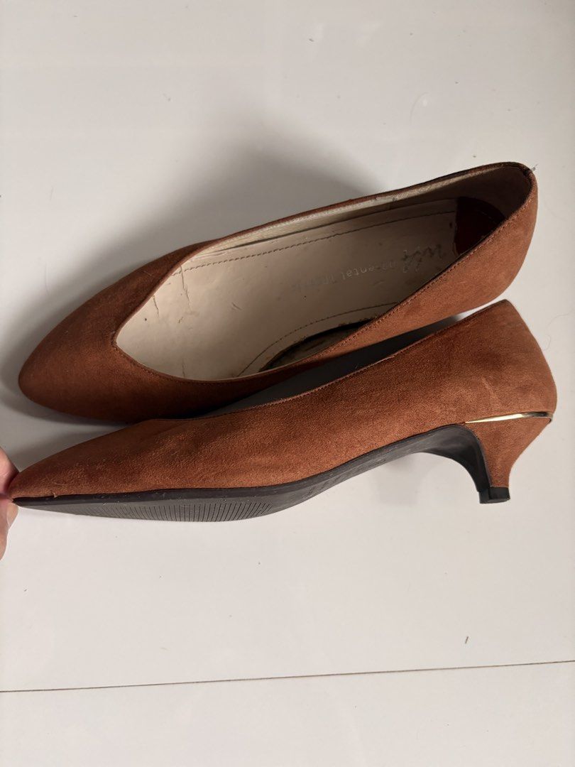 Suede office shoes (Category: Heels) located in Makati City. Submitted by kayeannne (Listing ID 1468058317, Image 2). Description: .