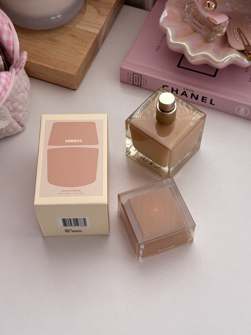 sunnies beige perfume (Category: Fragrance & Deodorants) located in Muntinlupa City. Submitted by pinkgurlyyy (Listing ID 1467967541, Image 2). Description: 5 sprays missing.