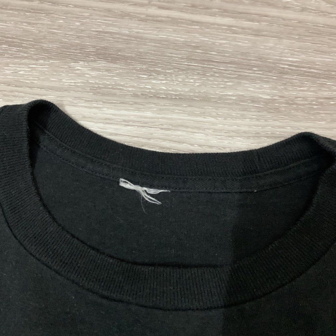 Supreme (Category: Tshirts & Polo Shirts ) located in Cavite. Submitted by yobubsss (Listing ID 1468041474, Image 3). Description: Size XL 25w 30L Good condition Issue cut tag.