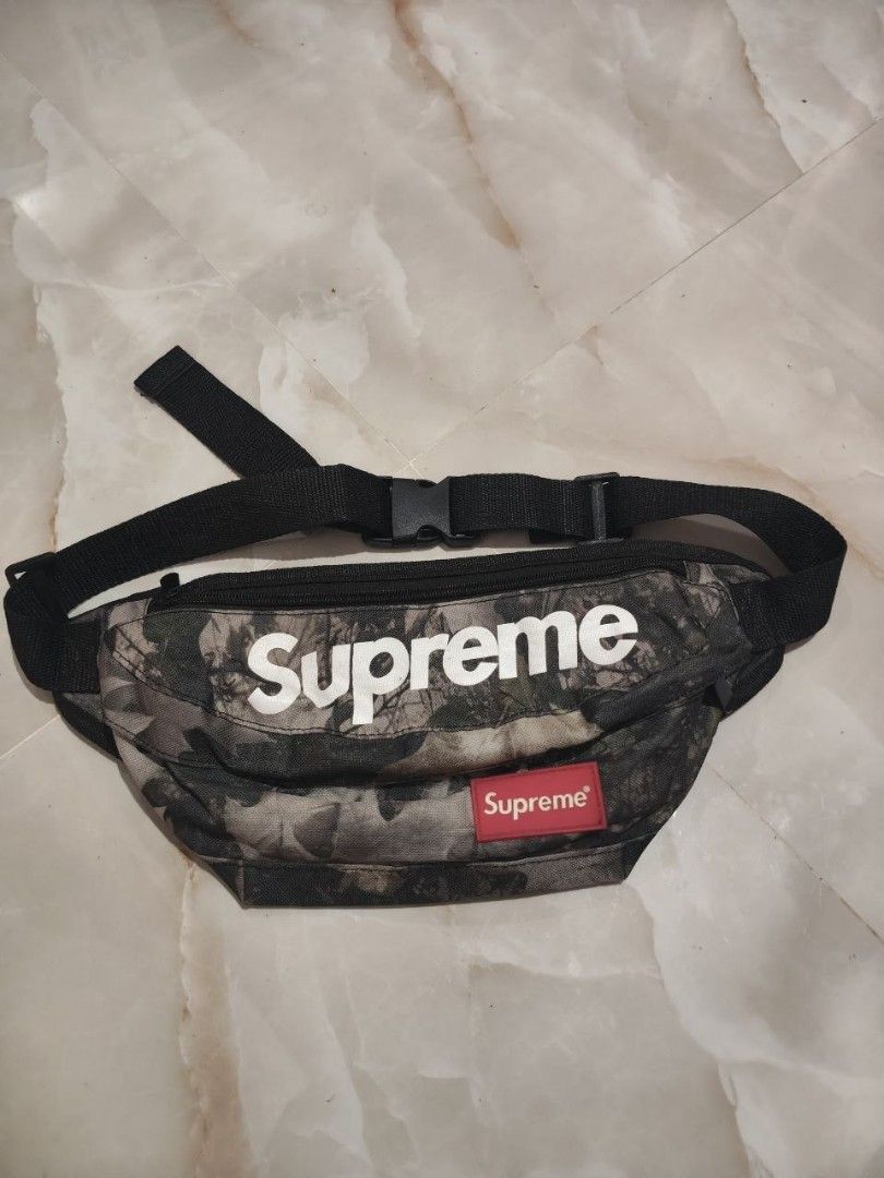 Supreme Camouflage pattern Clutch Bag (Category: Belt bags, Clutches and Pouches) located in Rizal, Mindoro Occidental. Submitted by thrift.finds_5103 (Listing ID 1467967785, Image 1). Description: .