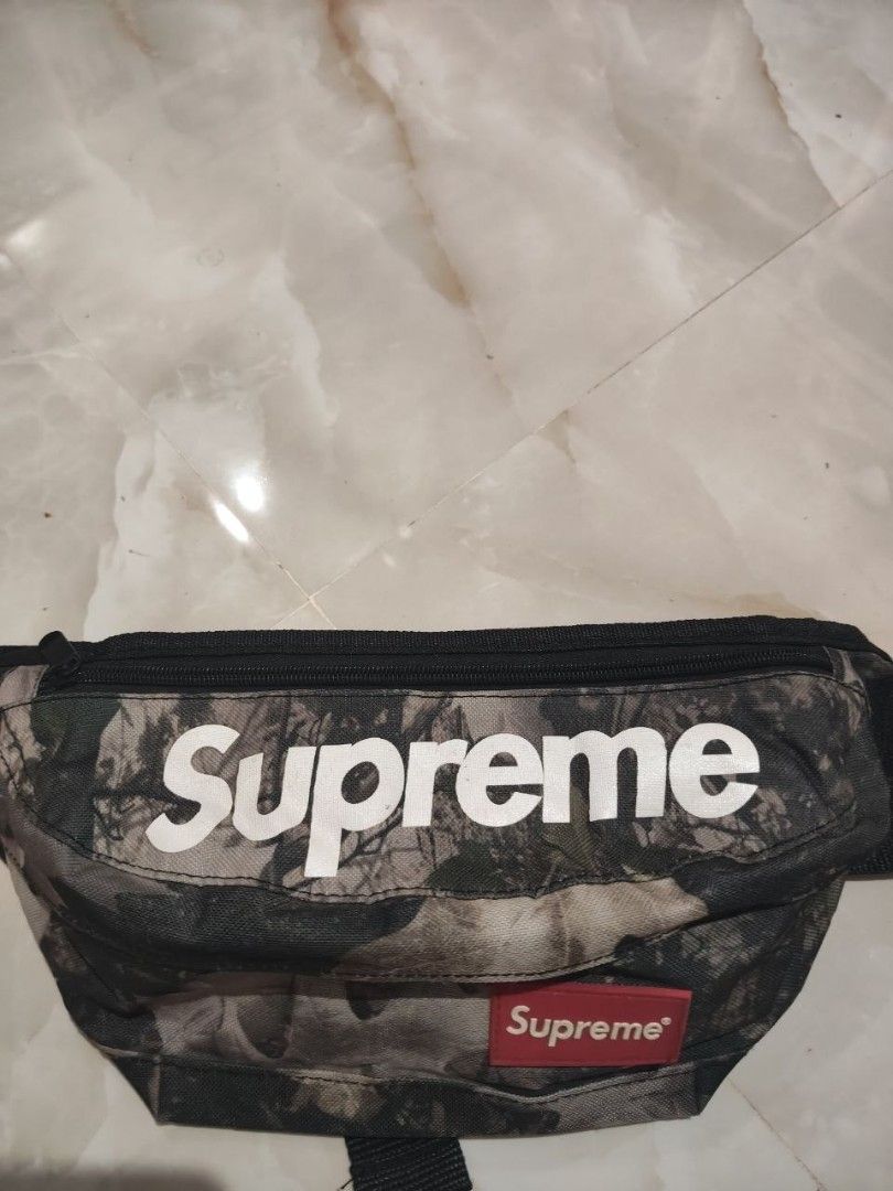 Supreme Camouflage pattern Clutch Bag (Category: Belt bags, Clutches and Pouches) located in Rizal, Mindoro Occidental. Submitted by thrift.finds_5103 (Listing ID 1467967785, Image 3). Description: .