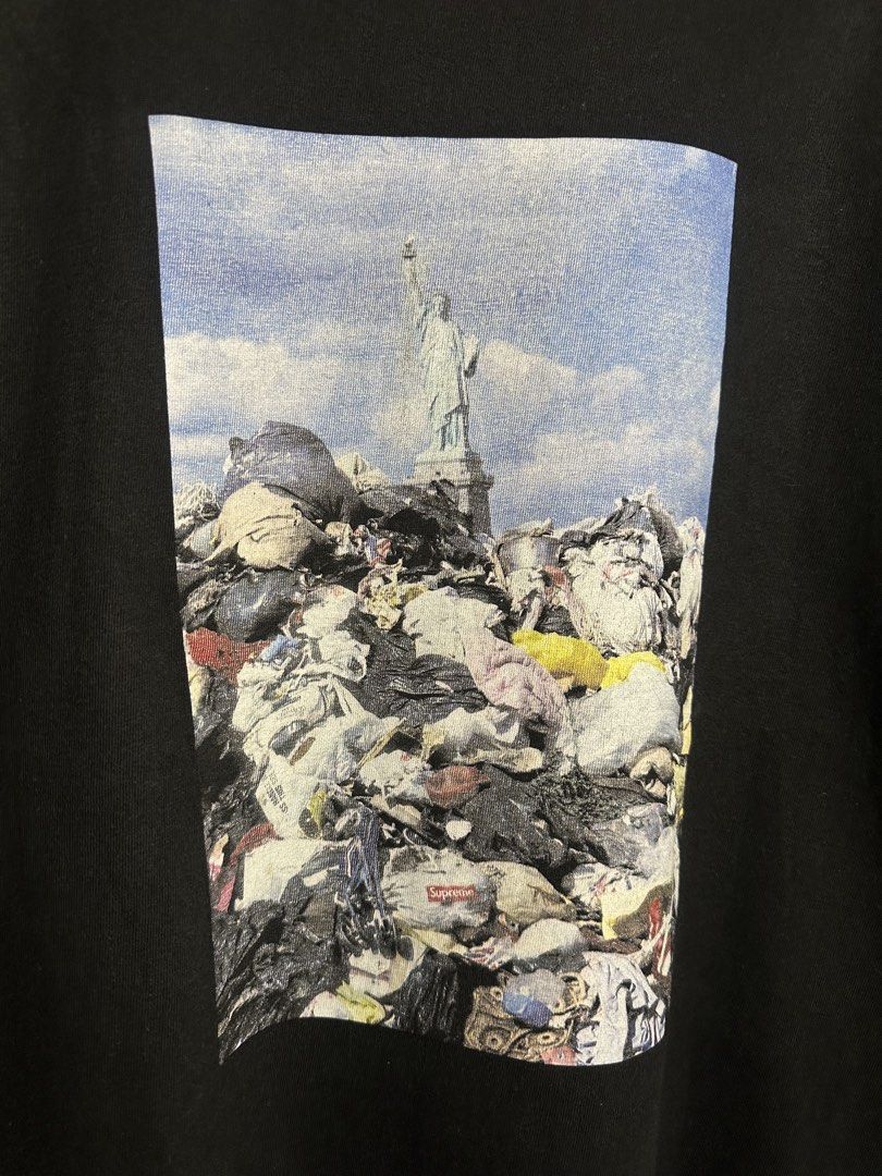 Supreme Trash Tee (Category: Tshirts & Polo Shirts ) located in Marikina City. Submitted by swiftsian (Listing ID 1467931758, Image 2). Description: Authentic Supreme Trash Tee (Black) - Size: Large (23x30) - Issue: None - Manage your expectations. Some issues may not be seen or indicated. - Color may vary due to lighting Shipping: Lalamove/J&T .