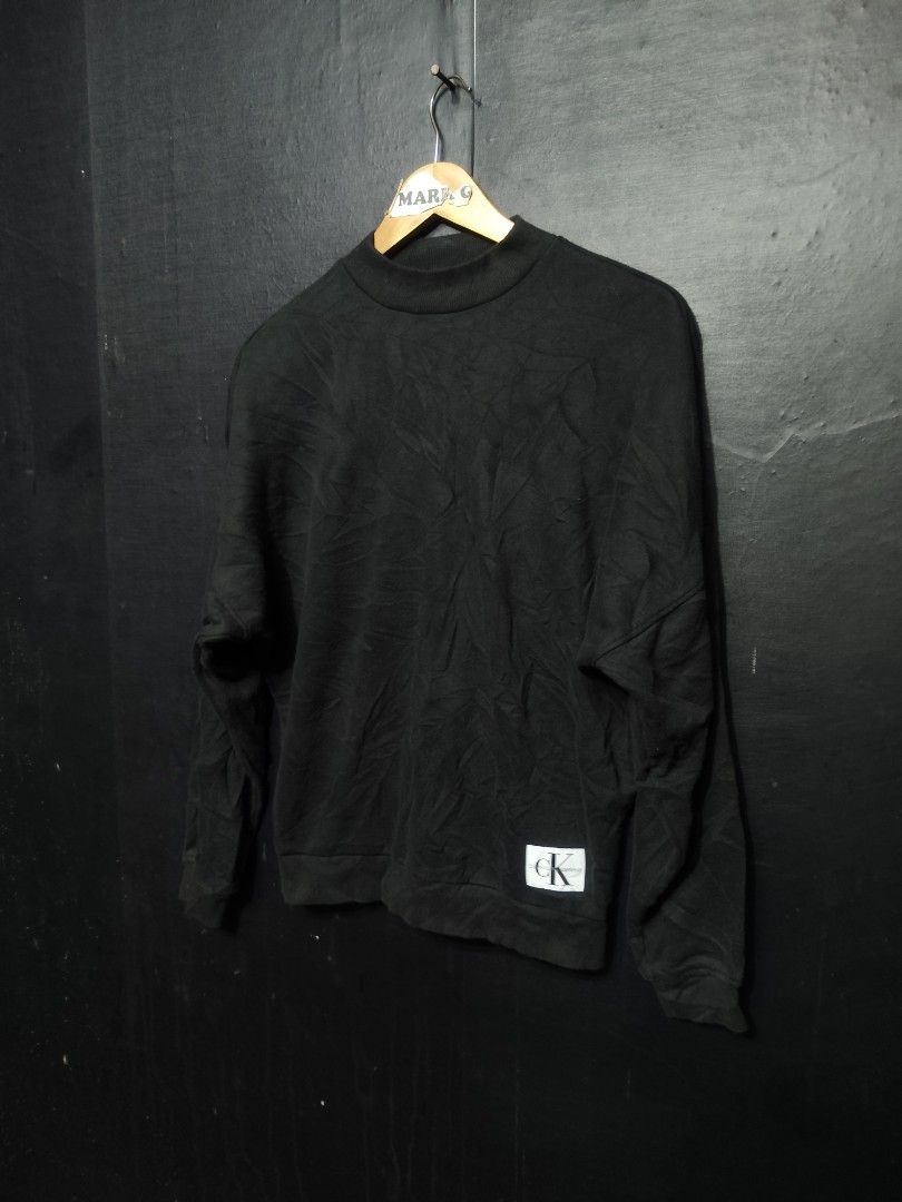 Sweater by CK (Category: Coats, Jackets and Outerwear) located in Santa Cruz. Submitted by mark_grimaldo (Listing ID 1467994368, Image 2). Description: Calvin Klein Women's Pullover Sweater ✅Size: XS/M (21 x 24) ✅P 300 ✅8.8/10 condition 🚫minor sign of usage/ Need wash Laguna Area DM📩.