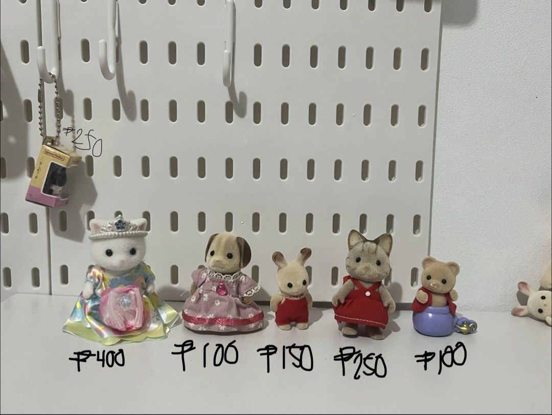 Sylvanian Random (Category: Designer & Blind Box Toys) located in Bulacan. Submitted by deideiii (Listing ID 1467975762, Image 1). Description: .