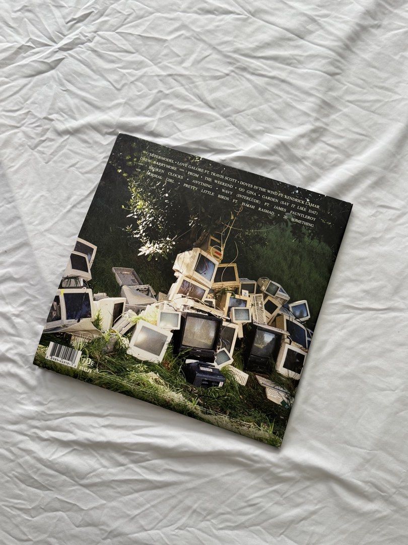 SZA Ctrl Vinyl Album LP (Category: Vinyls) located in Binan City. Submitted by francisgavin21 (Listing ID 1467865532, Image 2). Description: SZA — CTRL Vinyl Record (2LP) | Preloved Selling Price: ₱2,000 (Negotiable) Artist: SZA Album: CTRL Format: 12-inch Vinyl / 2LP Condition: Opened / Preloved • Personal collection • Already opened, not sealed • Please refer to photos for actual sleeve condition • Additional photos of the records available upo