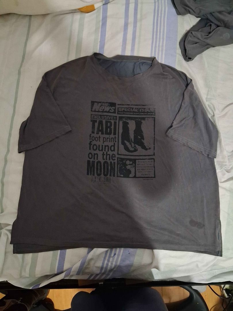 TABI shirt (Category: Tshirts & Polo Shirts ) located in Mandaluyong City. Submitted by gavinnayo (Listing ID 1467874814, Image 1). Description: size : L:26 W:25 price : 200 flaws : small bleach stain.