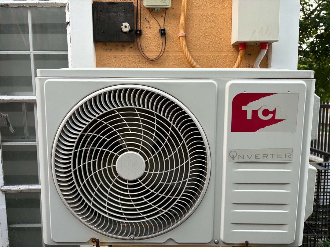 TCL Dual Inverter Air-condition Split Type (Category: Air Conditioning and Heating) located in Santa Rosa. Submitted by jaanney (Listing ID 1467890137, Image 2). Description: TCL Dual Inverter Split Type Aircon 1.5HP Tipid sa kuryente Bought last 2023 sa abenson 15k only No issue. Good working condition. Well maintained; routine cleaning every 6 months Naka kabit pa,buyer na po mag uninstall Loc: Santa Rosa, Laguna.