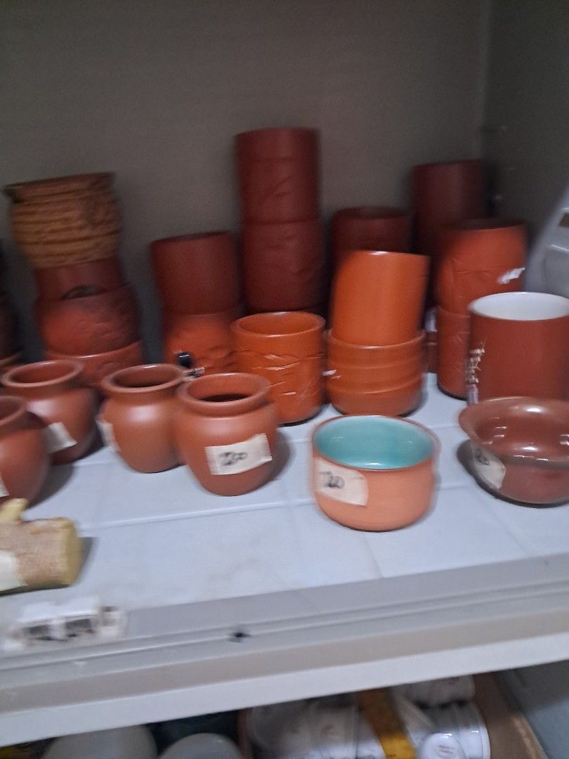 Terracotta cup (Category: Announcements) located in Cavite. Submitted by secretjapansurplus (Listing ID 1467887613, Image 1). Description: diff teracotta cup.