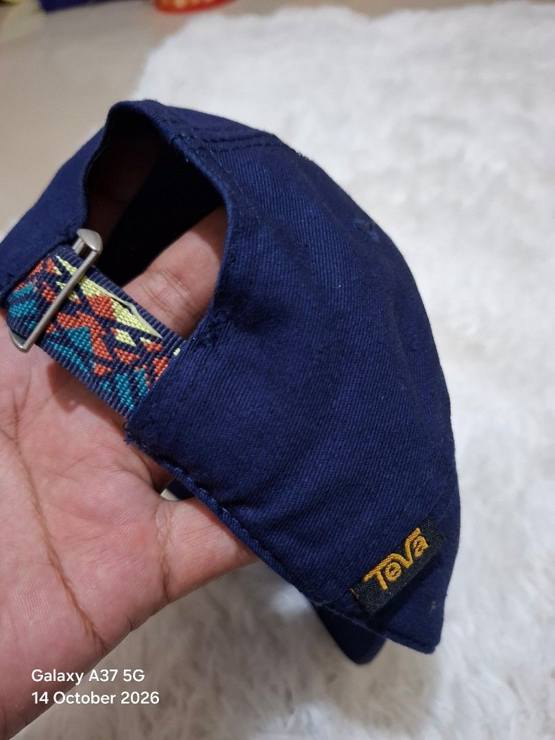 Teva dadhat (Category: Caps & Hats) located in Manila. Submitted by thriftfinds_tagum (Listing ID 1467991075, Image 3). Description: Teva dadhat Excellent condition one size Adult 100% cotton Embroidered belt strap adjustment 350.⁰⁰.