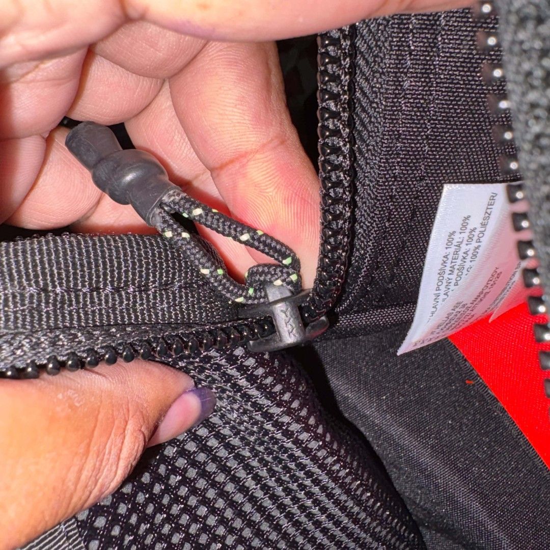 The north face sling bag (Category: Sling Bags) located in Alburquerque. Submitted by abj_thriftshop (Listing ID 1468045895, Image 3). Description: excellent no issue like new.