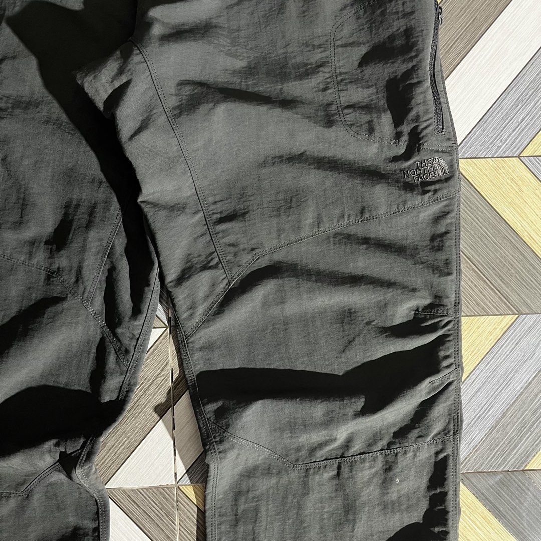 The North Face Trekking Pants (Category: Activewear) located in Daraga. Submitted by th3cliquejunks (Listing ID 1467894716, Image 3). Description: The North Face Trekking Pants Tagged Size: 32” Condition: 9.5/10 No major flaw Measurement: Waist: 32” Length: 40” Hem: 9” - 1,480 Dm!.