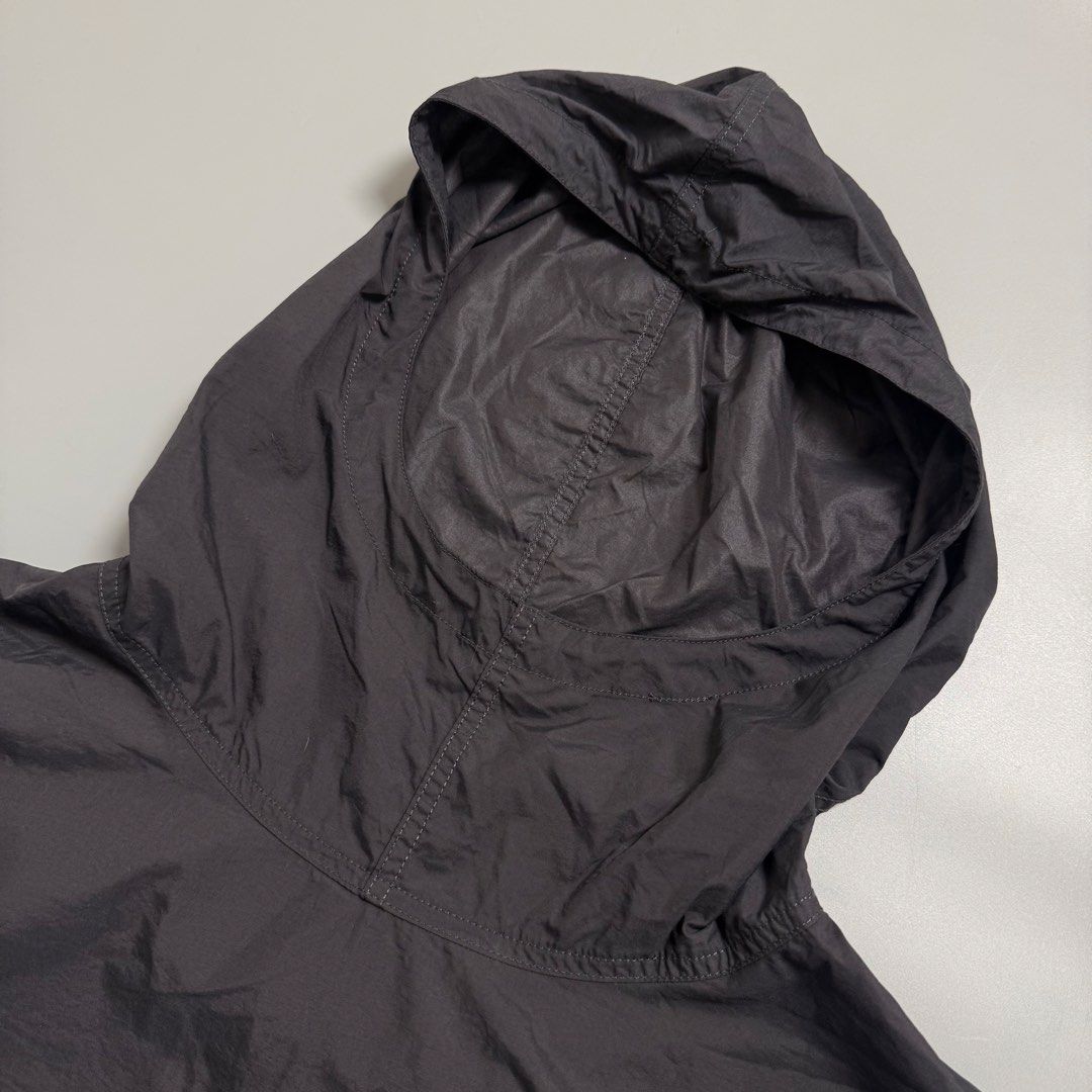 The North Face x Nanamica Mountain Field Pullover (Category: Coats, Jackets and Outerwear) located in Cebu City. Submitted by inukaybyjlf (Listing ID 1468057150, Image 3). Description: Condition: Good as new Issue: No flaws Dimensions: 22x24 Best fit: S mens M-L womens Please refer to photos for actual condition.