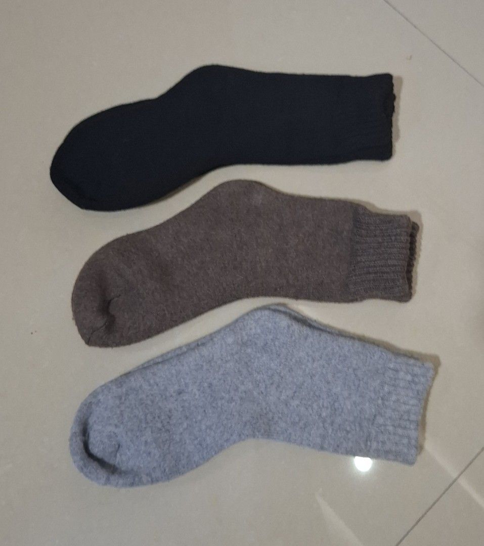 Thick Warm Winter Thermal Fleece Socks (Category: Babies & Kids Fashion) located in Imus. Submitted by maggieforce (Listing ID 1467932324, Image 1). Description: - looks new, unsure if we did wear this - Set of 3 pairs of thick winter socks - Colors: Black, grey, brown - Super fluffy terry fleece lining for ultimate warmth - Ribbed cuffs ensure a secure and comfortable fit - Ideal for cold weather, boots, or lounging at home.