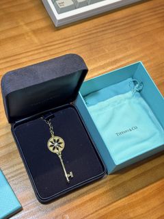 （分類：）位於 。 由 cazelcazel 提交（商品編號 1467867731，圖片 1）。簡介： 。
