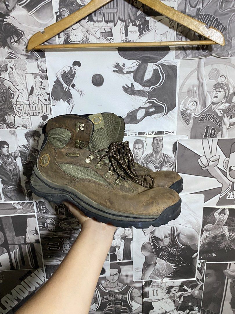 TIMBERLAND GORE TEX BOOTS WATERPROOF (Category: Boots) located in Polomolok. Submitted by safethrift2.0 (Listing ID 1467849036, Image 1). Description: TIMBERLAND GORE TEX BOOTS WATERPROOF WELL USED MINOR SCRATCH NO HEEL DRAGS 9/10 COLOR RATE US 10.5 UK 10 EU 44.5 JP 28.5.