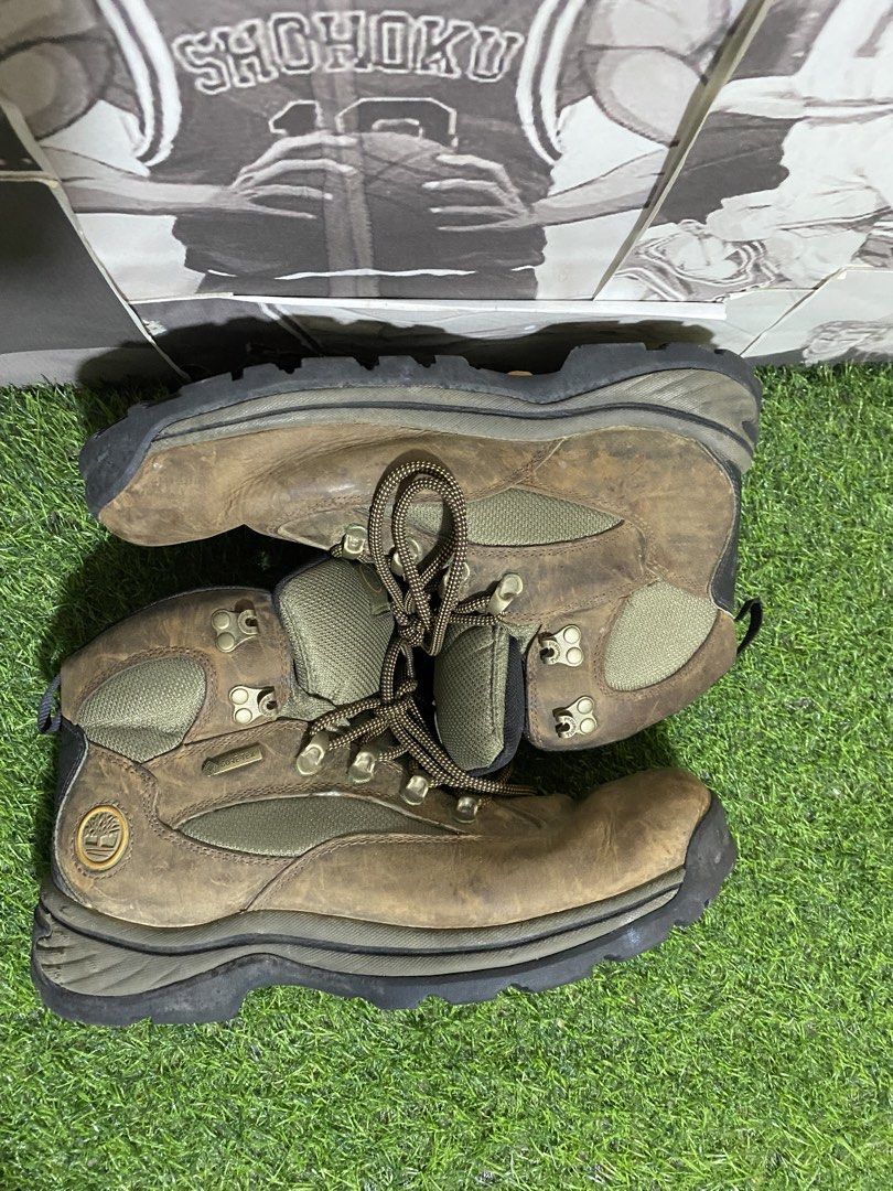 TIMBERLAND GORE TEX BOOTS WATERPROOF (Category: Boots) located in Polomolok. Submitted by SafeThrift (Listing ID 1467849634, Image 2). Description: TIMBERLAND GORE TEX BOOTS WATERPROOF WELL USED MINOR SCRATCH NO HEEL DRAGS 9/10 COLOR RATE US 10.5 UK 10 EU 44.5 JP 28.5.