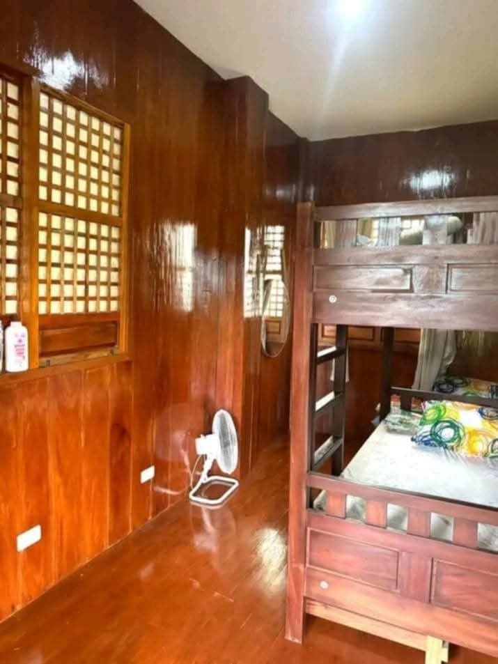 Title (Category: House & Lot) located in Calaca. Submitted by jonathanvalencia104 (Listing ID 1468054208, Image 3). Description: *🚨RUSH RUSH RUSH SALE! ₱7.3M LANG! VINTAGE RESTHOUSE + CRAB FARM SA CALACA, BATANGAS 🚨* *3,506 sqm | CLEAN TITLE | MAY KIKITAAN KA NA AGAD!* *Sulitin ang ganda ng VINTAGE RESTHOUSE* na gawa sa *Mahogany Wood + Classic Capiz Windows* ✨ Perfect ito pang-resthouse, farm stay, o Airbnb business! *BAHAY FEATURES:* ✅ *2 Air