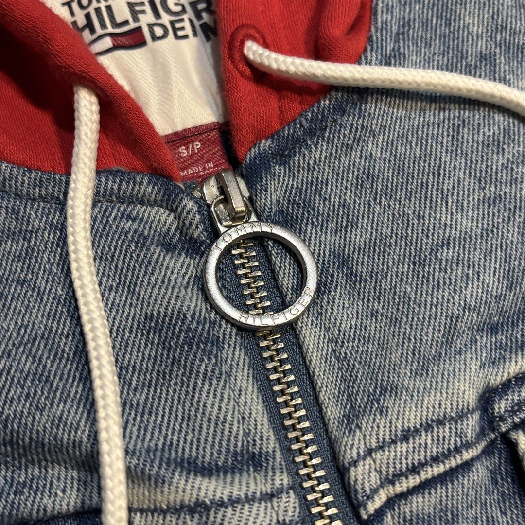 TOMMY HILFIGER DENIM (Category: Coats, Jackets and Outerwear) located in Manila. Submitted by kentjoshua051306 (Listing ID 1467920132, Image 2). Description: .