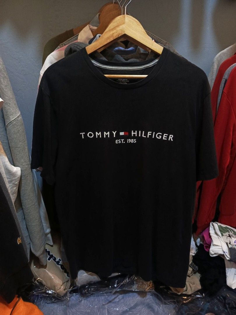 TOMMY HILFIGER Embroidered Big Script and logo (as New) (Category: Tshirts & Polo Shirts ) located in San Francisco. Submitted by flipping_clothes (Listing ID 1467986630, Image 1). Description: ✅AUTHENTIC 💯 ✅AS new ✅Dimes 21 x 29 ✅color rate 10/10 ✅ embroidered ✅No issue , No flaws.