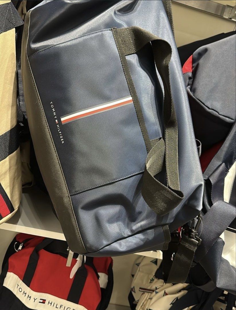 Tommy Hilfiger Flag Stripe Duffel Bag Large (Category: Sling Bags) located in Caloocan City. Submitted by rr_originalfinds (Listing ID 1467946970, Image 2). Description: .
