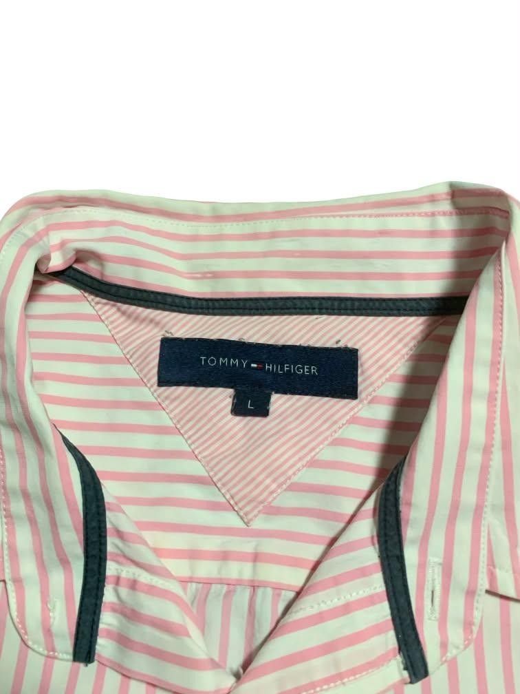 Tommy Hilfiger Pinstripes Button Down Long Sleeve (Category: Formal Shirts) located in Las Pinas. Submitted by silver.itsmeluna (Listing ID 1467880584, Image 3). Description: 22.5 x 29 Color rate :10/10 Flaws | issues : none Origin of goods : China .