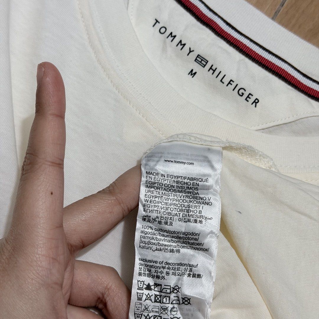 Tommy Hilfiger White T-Shirt (Category: Tshirts & Polo Shirts ) located in Angeles City. Submitted by gooddealsbytey (Listing ID 1468009359, Image 3). Description: Width: 18.5 | Length: 27.